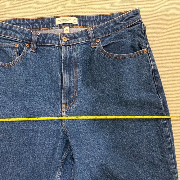 Abercrombie Curve Love High Rise 90s Relaxed Jean 14/32 - Picture 4 of 8